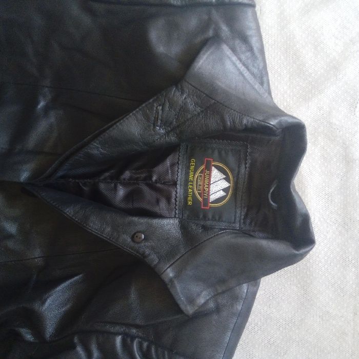 куртка-пуховик женская, плащ кожанный. Цены разные