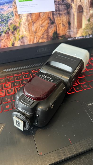 Вспышка универсальная