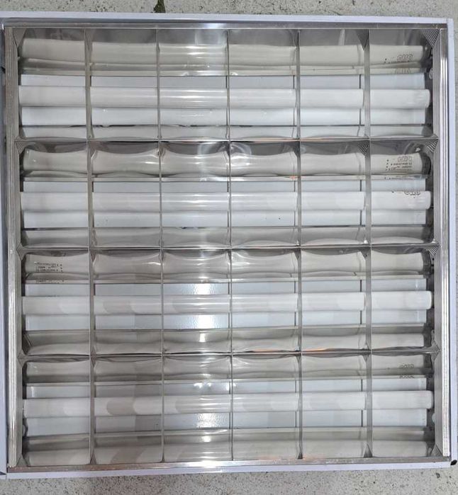 Луминисцентни Тела Лампи Пури Окачен Таван 60х60