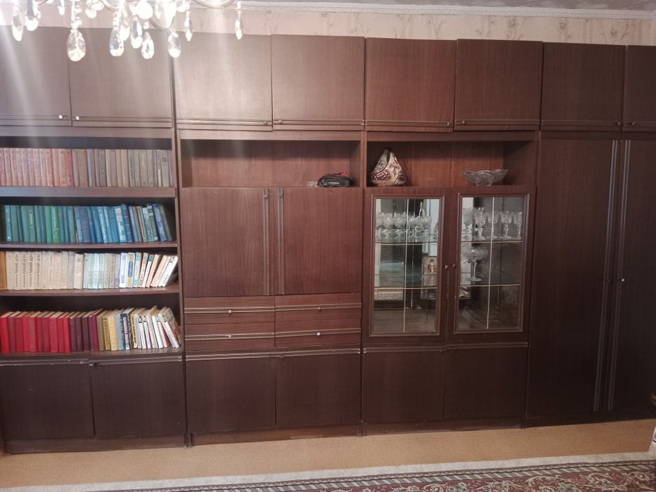 Стенка для зала . В хорошем состоянии