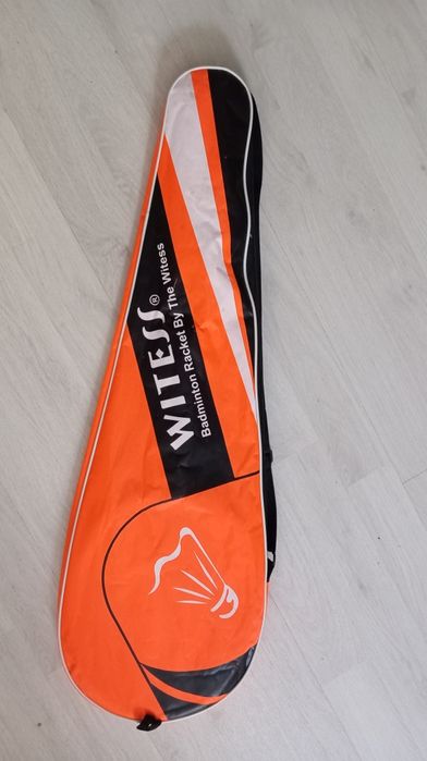 Набор ракеток для бадминтона Witess + чехол
Опис