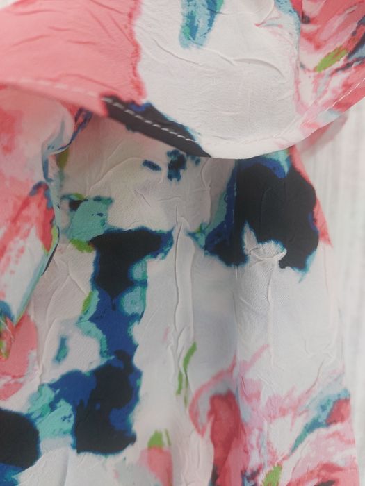 Цветна рокля XS-S размер.