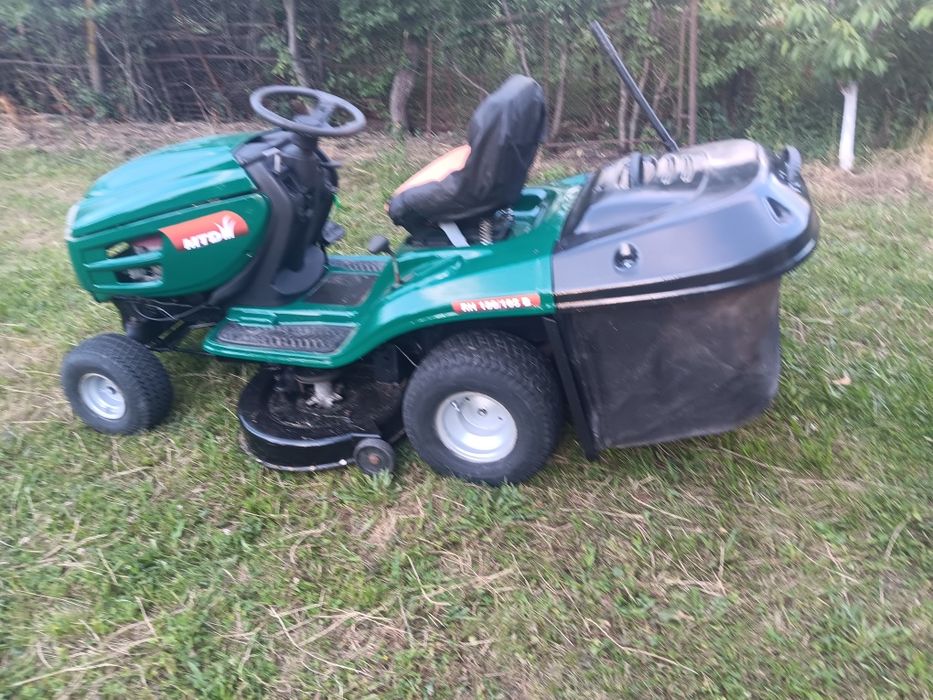 Tractoras 2cilindri de tuns iarba și gazon