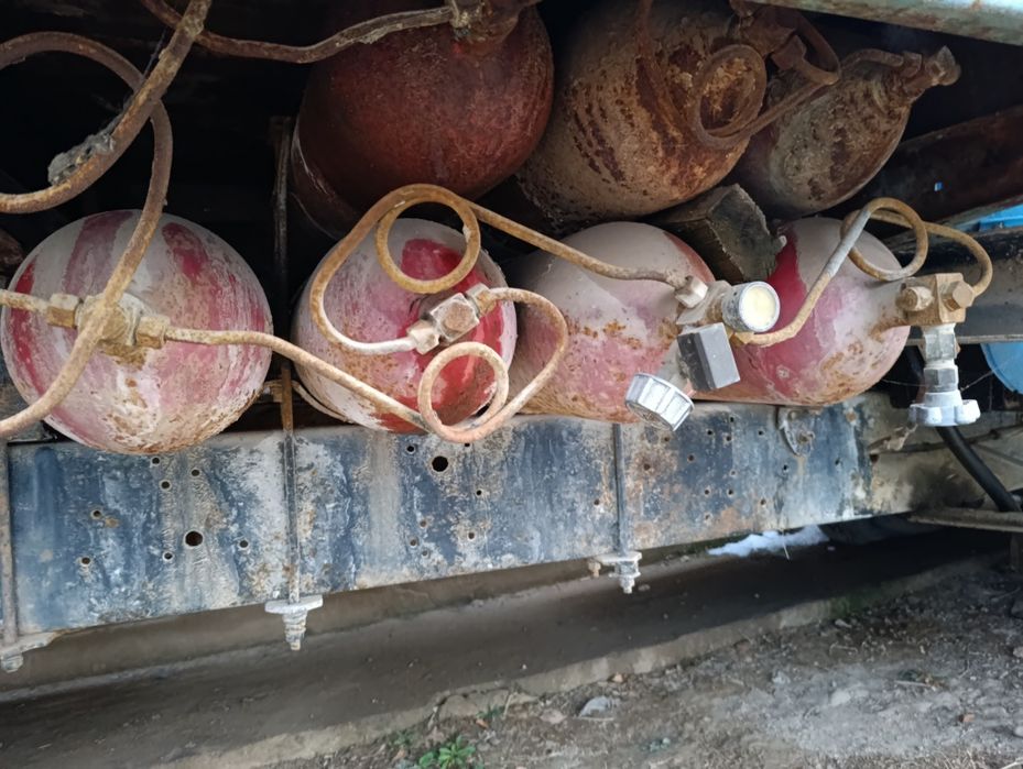 Zapchastga Gaz 53 sotiladi