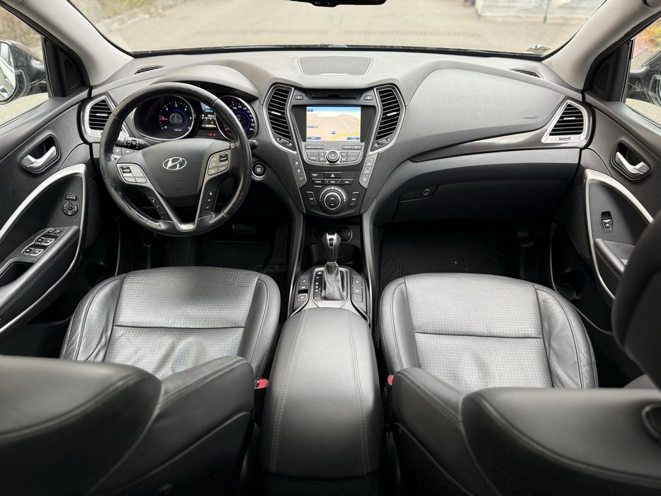 Hyndai Santa Fe 7 locuri 2015 2.2 Diesel 197 Cai automat