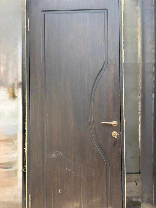 Двери межкомнатные б/у