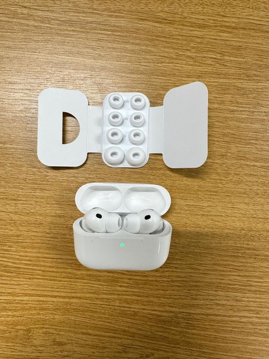 AirPods Pro 3 (2026) - Stare impecabilă