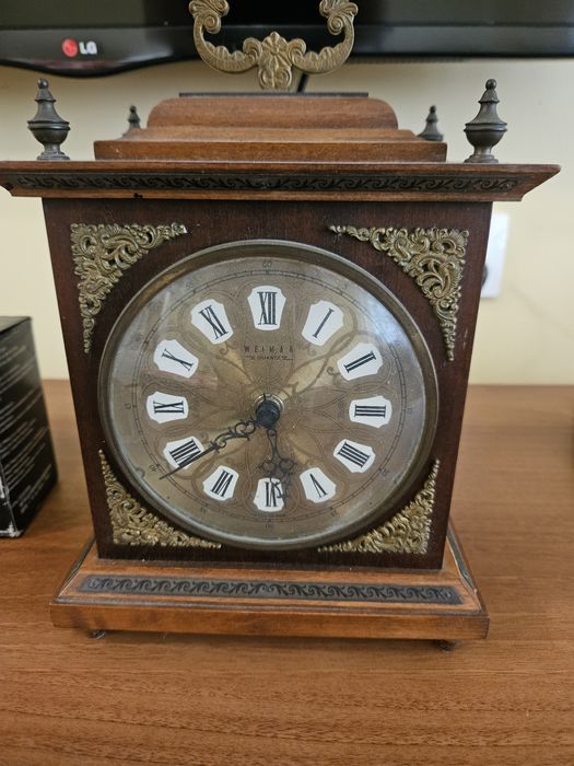 Часовници - един немски, два руски