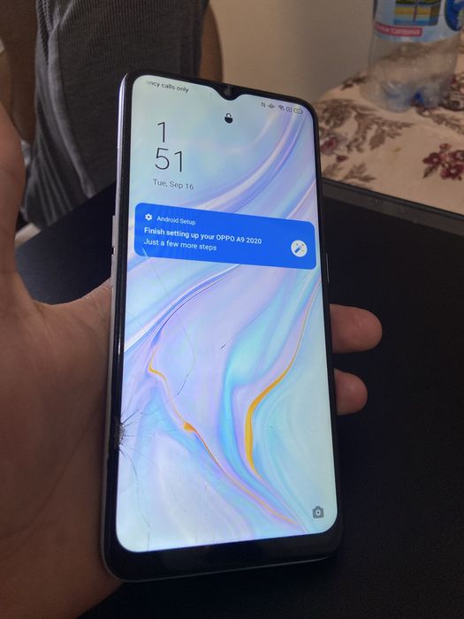 Iphone 11 oppo A9.  128 talik ekalasi 3 mlyon abmen 11 max 12 pro aybi