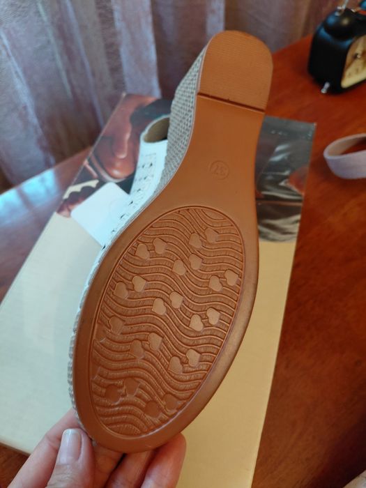 Босоножки кожа лето