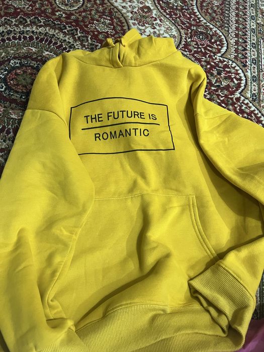 Kiyimlar bor tekinga