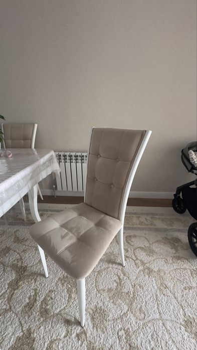 Стулья 12 штук почти новый