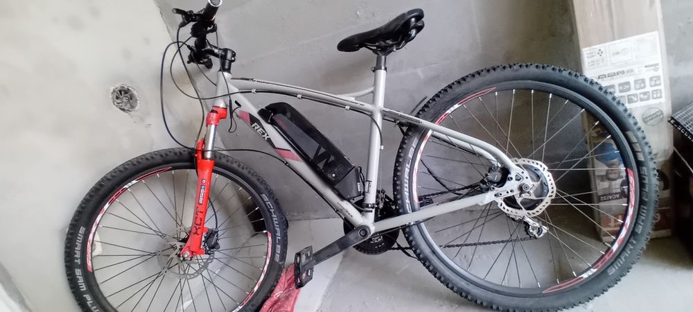 Bicicletă aluminiu electrică