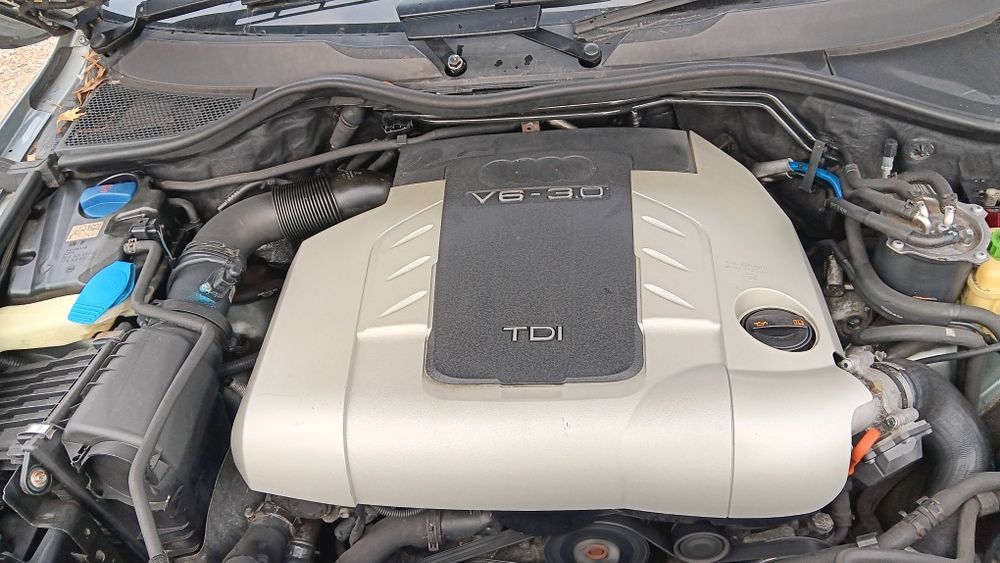 Audi Q7 S-line 3.0.TDI,233 к.с , автомат , 20 броя на части