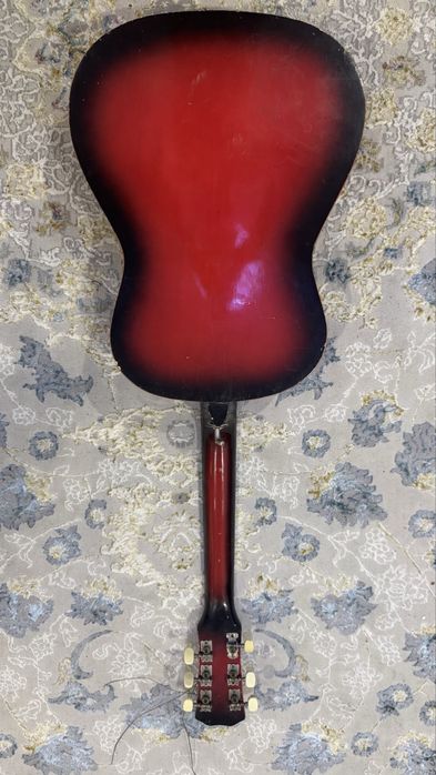 Гитара продам срочно НЕ ДОРОГО