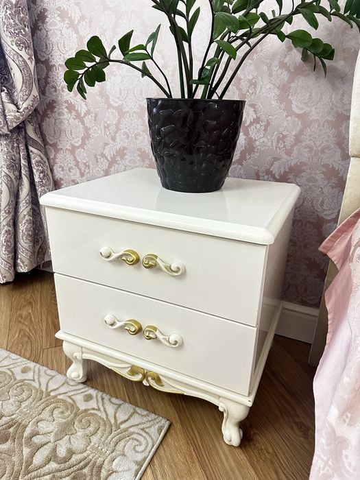 Продается спальный гарнитур