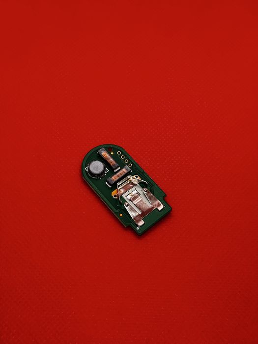 Copiere și programare chei BMW Seria f – rapid și cu garanție