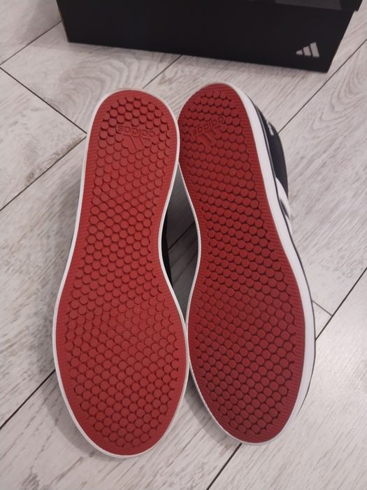 Обувь Adidas кроссы р.42, оригинал