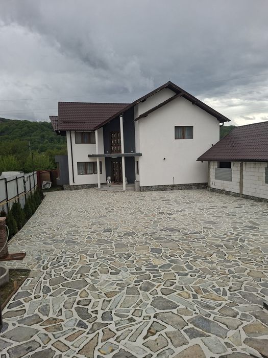 Vând și montez piatra naturala