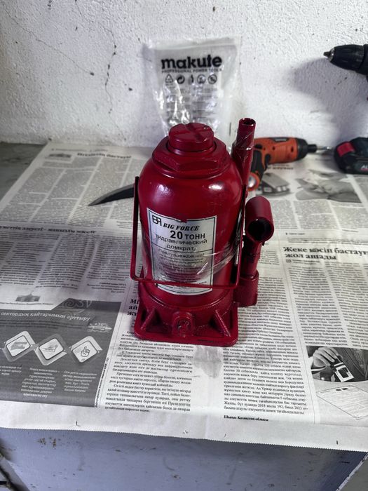 Продам Новый домкрат гидравлический