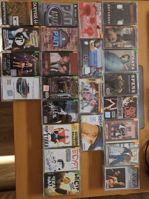 Продавам аудиокасети с българска музика!