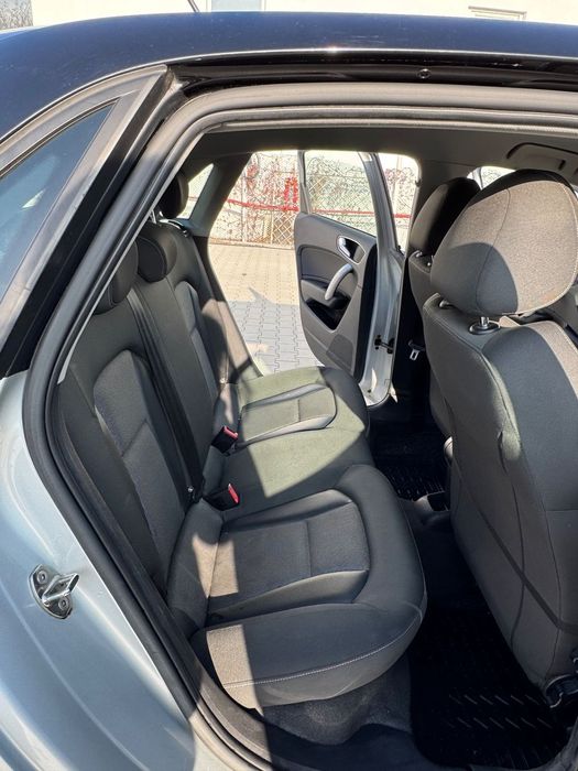 Audi A1 Sportback Audi A1 1.6 TDI (2012)