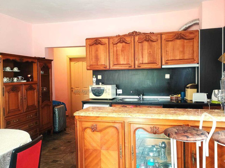 Дава се под наем Тристаен апартамент в к.к. Слънчев бряг - 84 кв.м за 305.49 € - Снимка #1