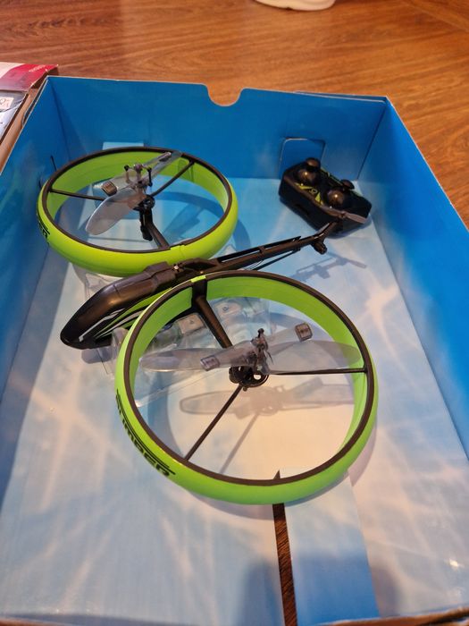 Дрон, квадрокоптер для подростков