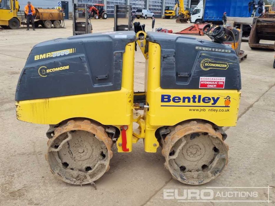 Inchiriez  utilajele Volvo 22-t , Yanmar 10 t,Cat ,Dumper nacele, JLG