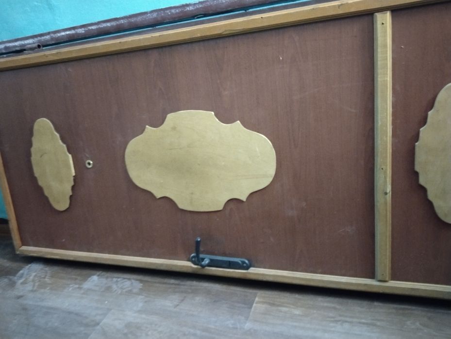 Продам входную дверь