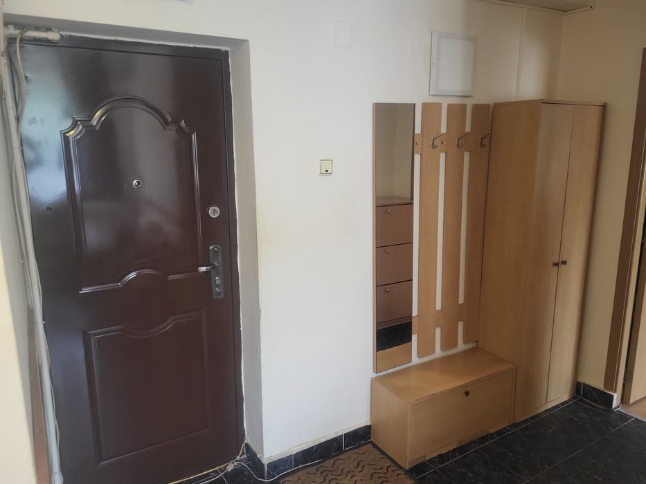 Inchiriez apartament