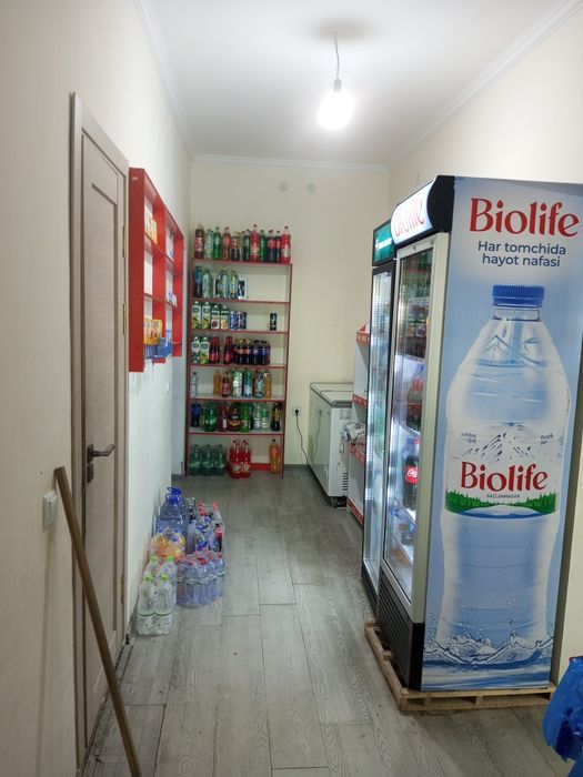 Kvartira sotiladi 2 xona Bir hona Magazin ikkinchi hona salon bulgan