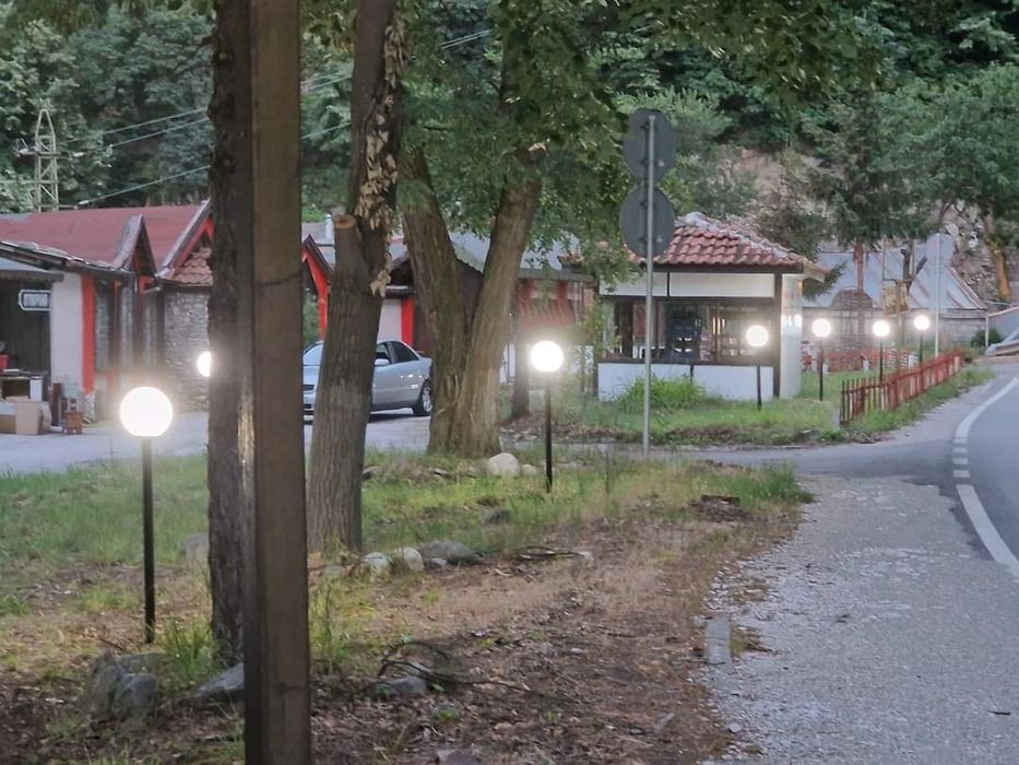 Дава се под наем Заведение в с. Бачково, Област Пловдив - 1000 кв.м за 600 € - Снимка #2