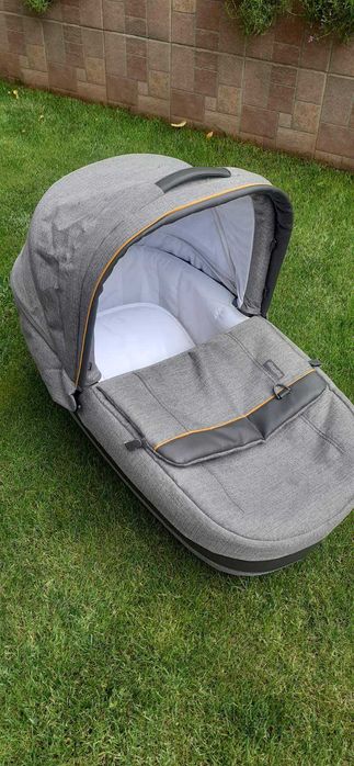 Зимен бебешки кош за количка Peg Perego