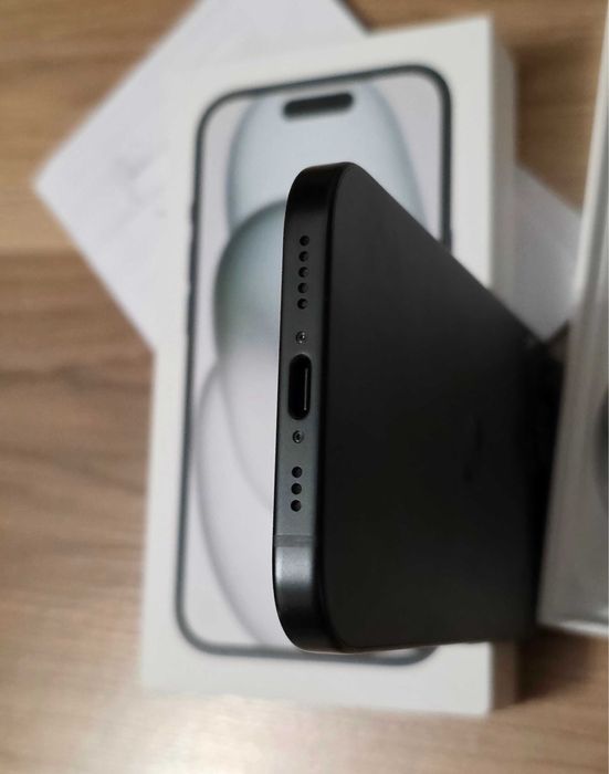 iPhone 15 • 100% Bateria • 128 GB