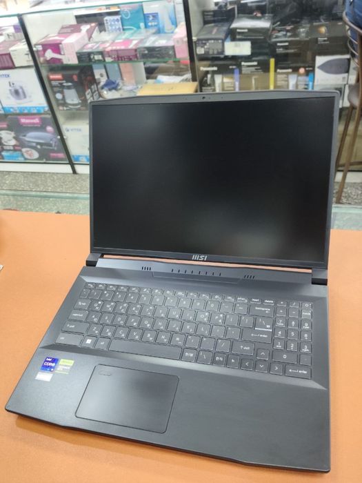 MSI Creator M16 B13VF