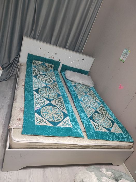 Продам кровать 2х спалку с матрасом