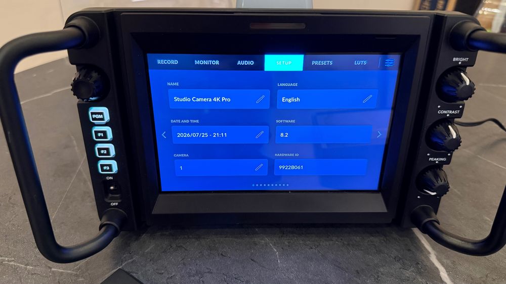BMD BlackMagicDesign Studio Camera 4K Pro