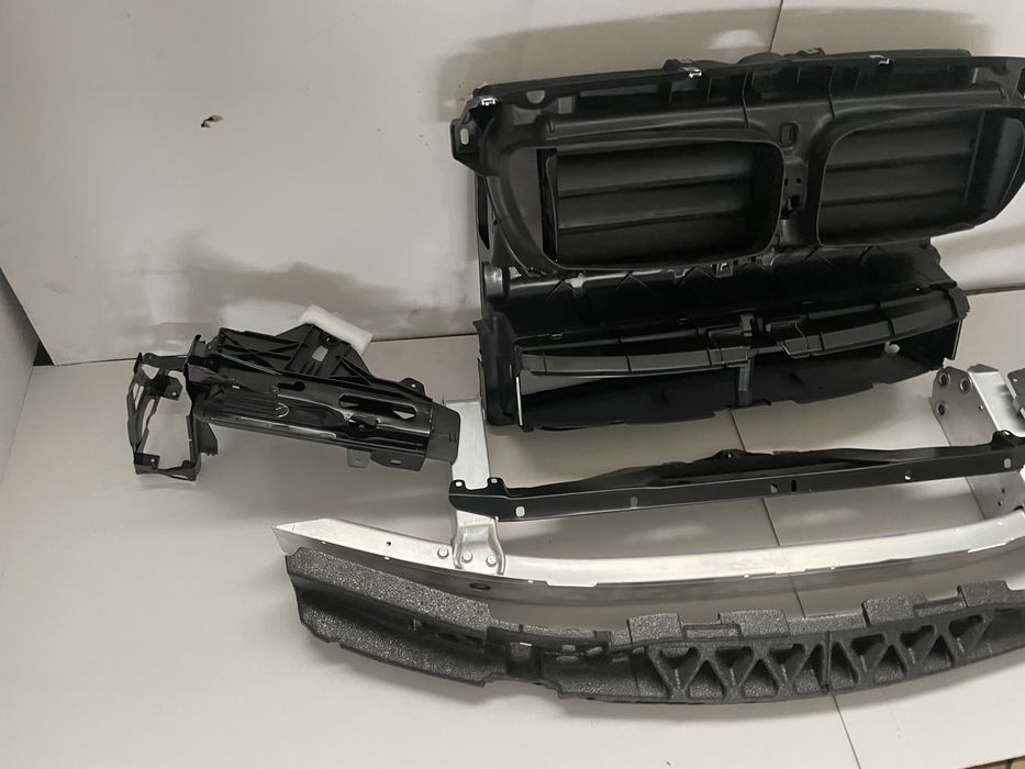 Trager deflector BMW seria 5 F10 F11 F18 tragar suport far bara traver