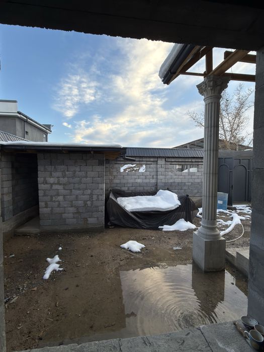 Uchaska sotiladi karobka holatida