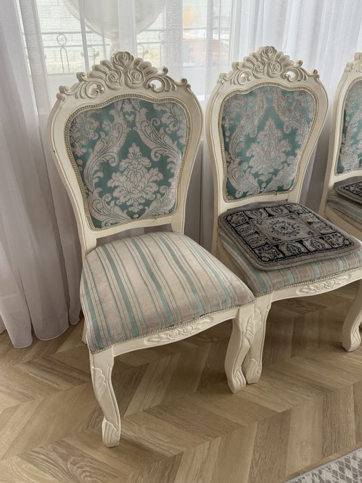 Продам комплект из 4 стульев (б/у)