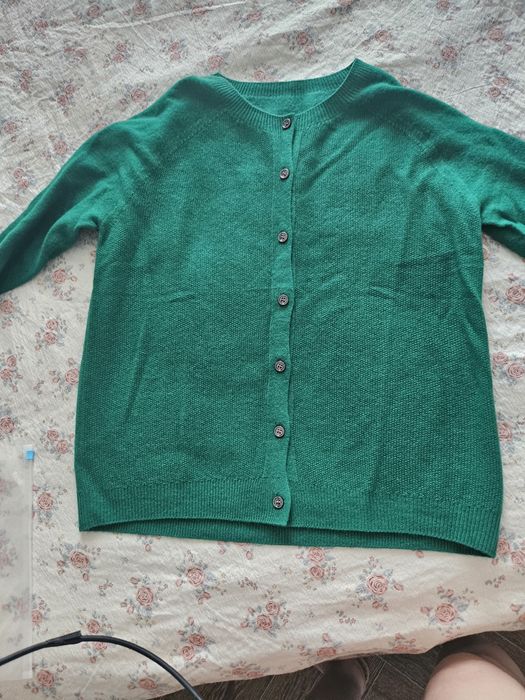 Продам кофту трикотажную