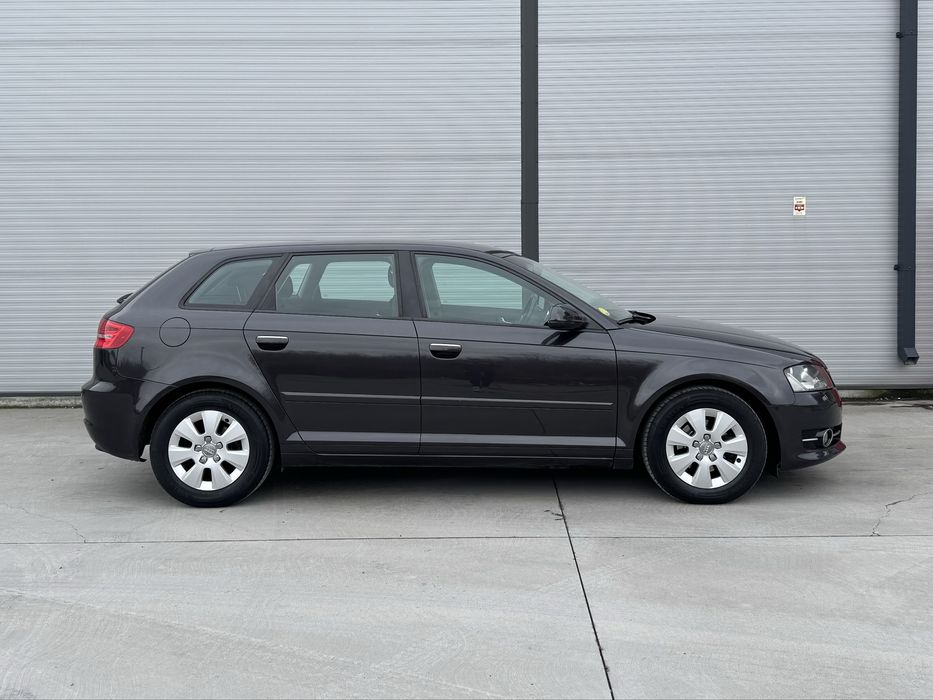 Audi A3 SportBack 1.6 TDi 2011 /Garantie 1 an /Rate/ Variante auto