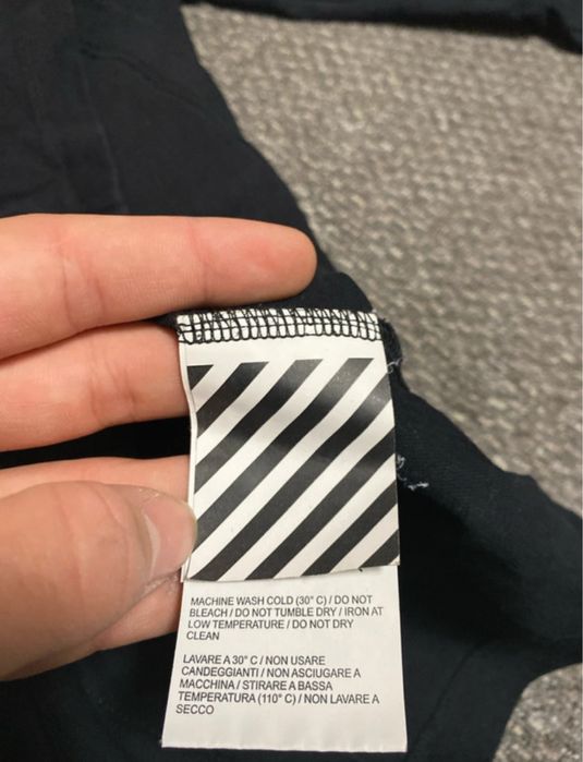 Pulover Off White longsleeve marime M fit S-M