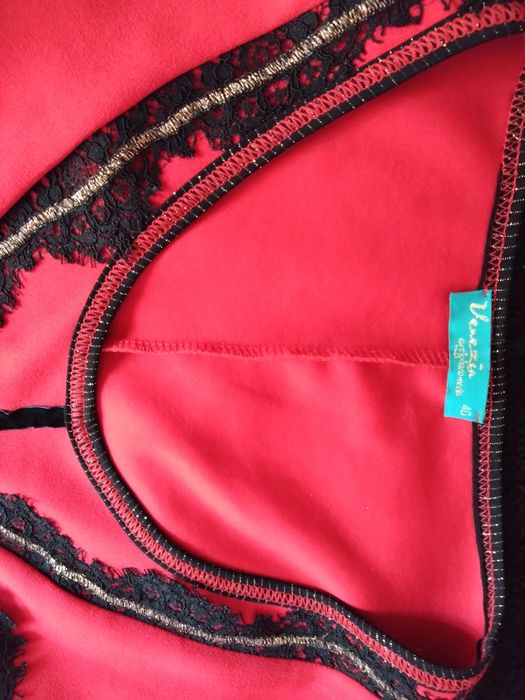 Rochie de zi, roșie