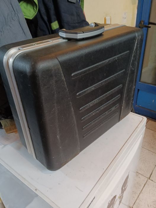 Куфар за електричари parat