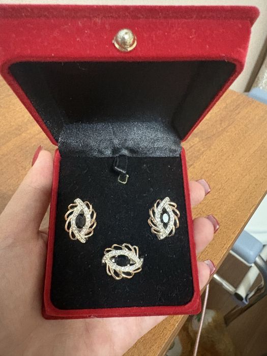 Продам набор (серебро)