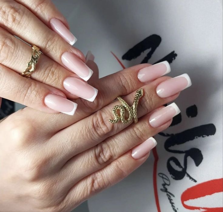 Ofer servichii de manichiura , pedichiura