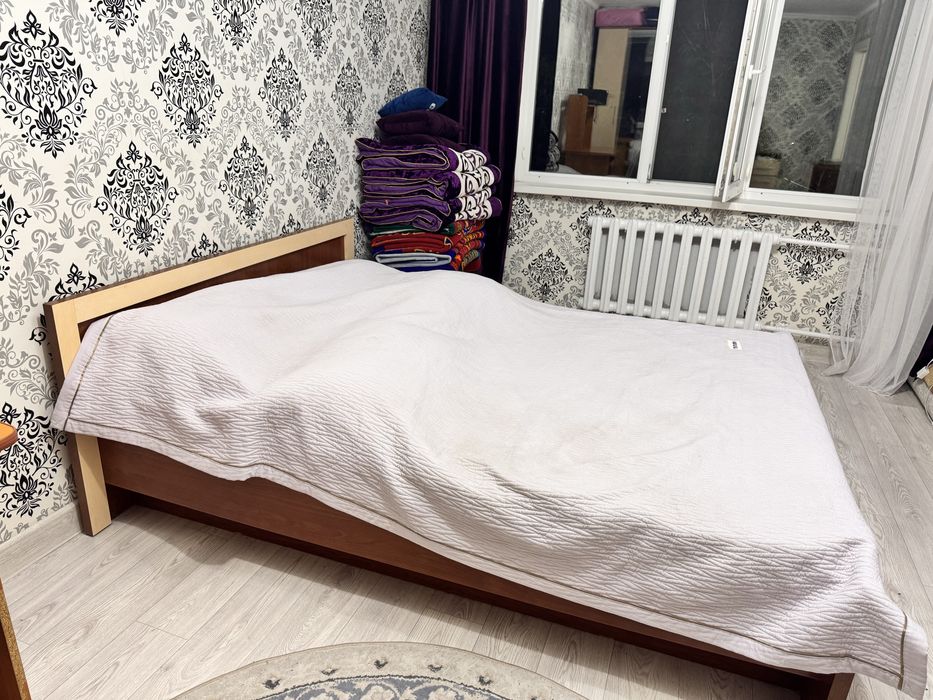 Продам спальний гарнитур