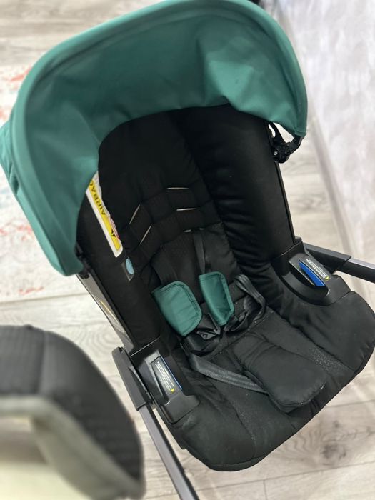 Продам коляску Doona